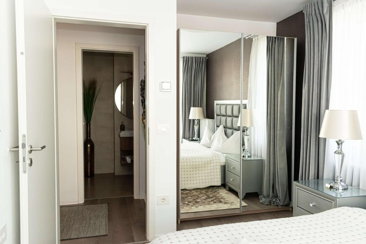 Royal Apartment Braşov Exterior foto